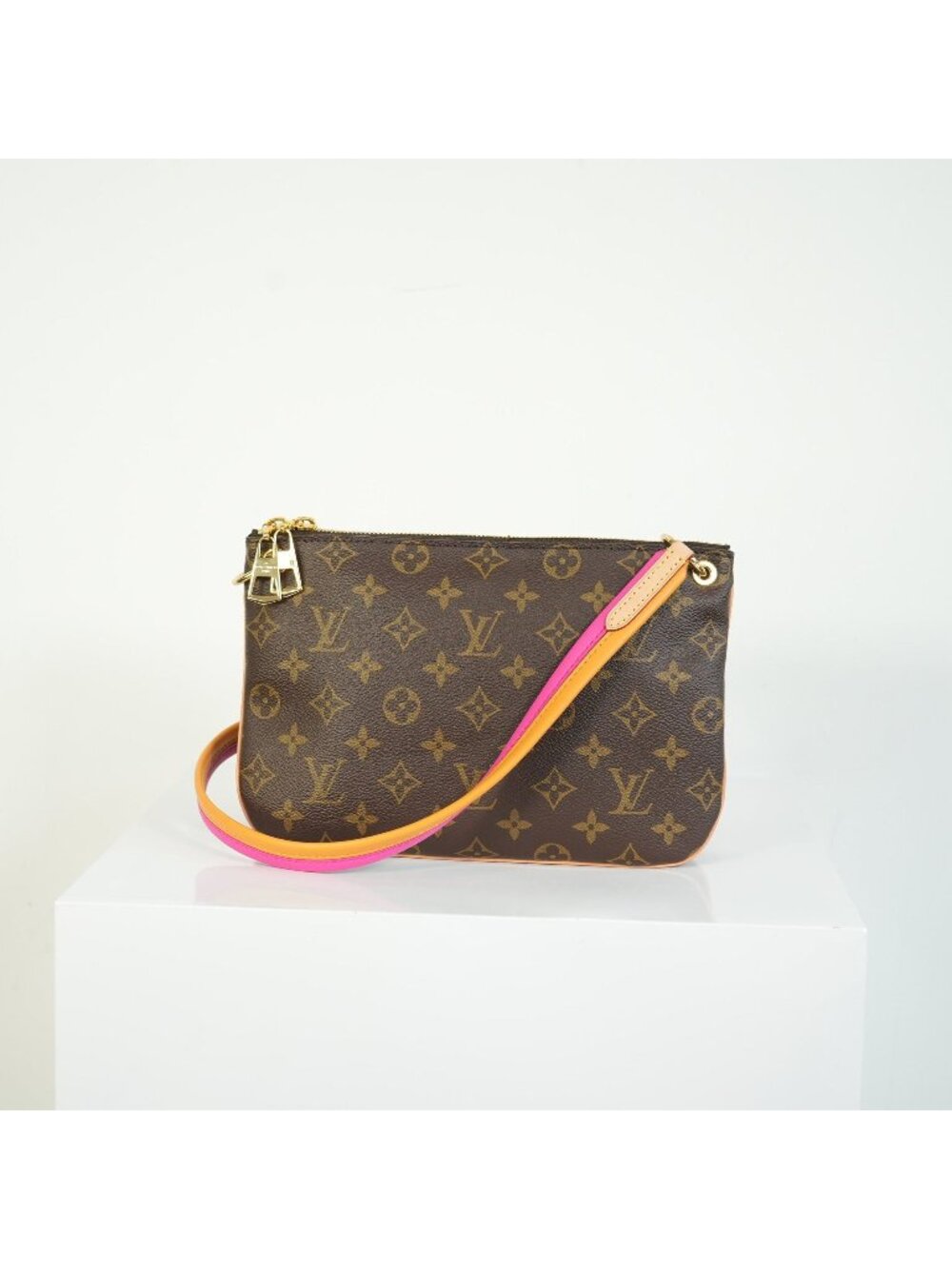 Louis Vuitton Pallas Clutch Monogram Canvas Pink Leather Shoulder Bag